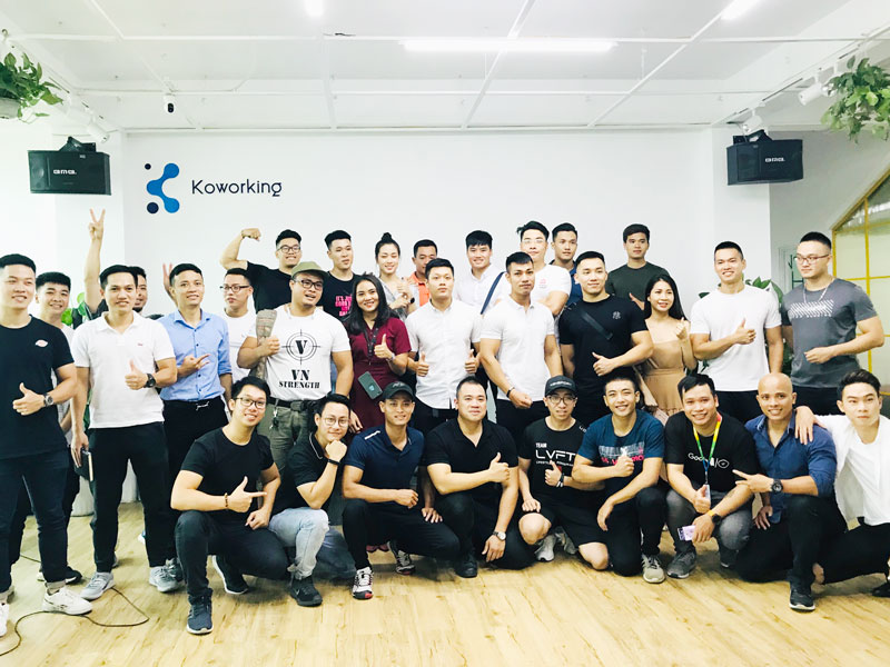 trao chứng chỉ cuối môn tại Kstudy