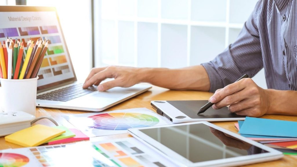 Thích vẽ thì nên học ngành gì để vừa thỏa mãn đam mê vừa có thu nhập tốt 3 Khóa học thiết kế đồ họa fullstack chuyên nghiệp