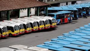 hinh-anh-nhung-chiec-xe-bus-hoat-dong-sau-dai-dich 