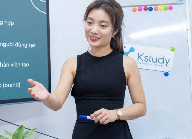 giỏi giao tiếp nên học ngành gì