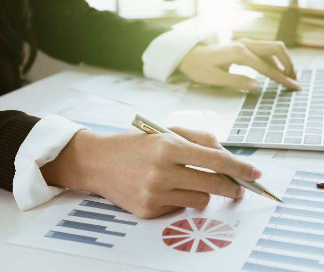 Chuyen vien phan tich tai chinh