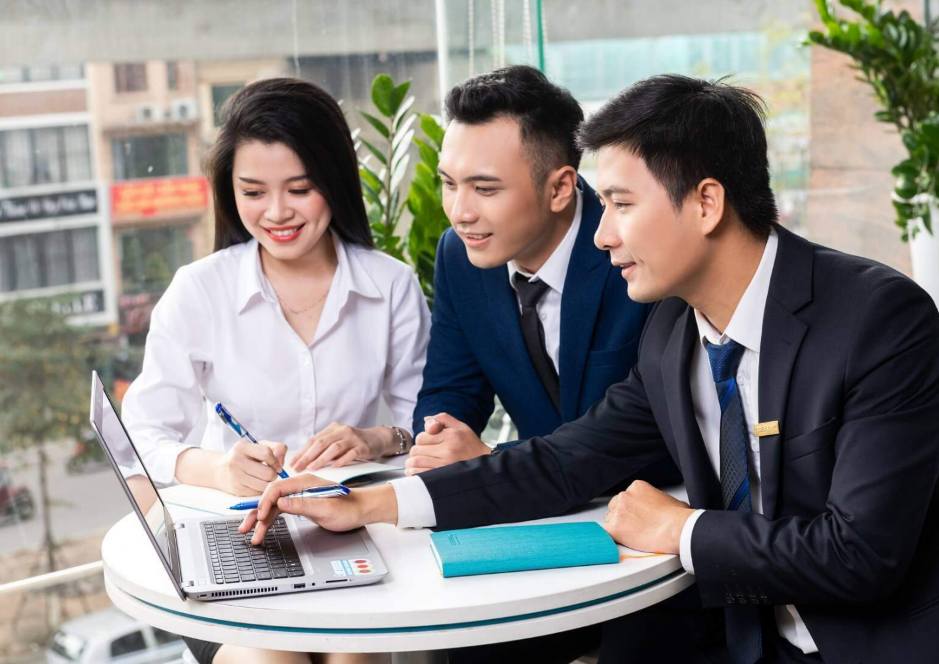 Chuyen vien tu van tai chinh