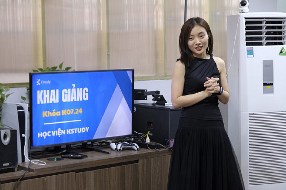 Kstudy- Lễ khai giảng tháng 7 khóa K0724 2 Chị Trần Diệu Thúy