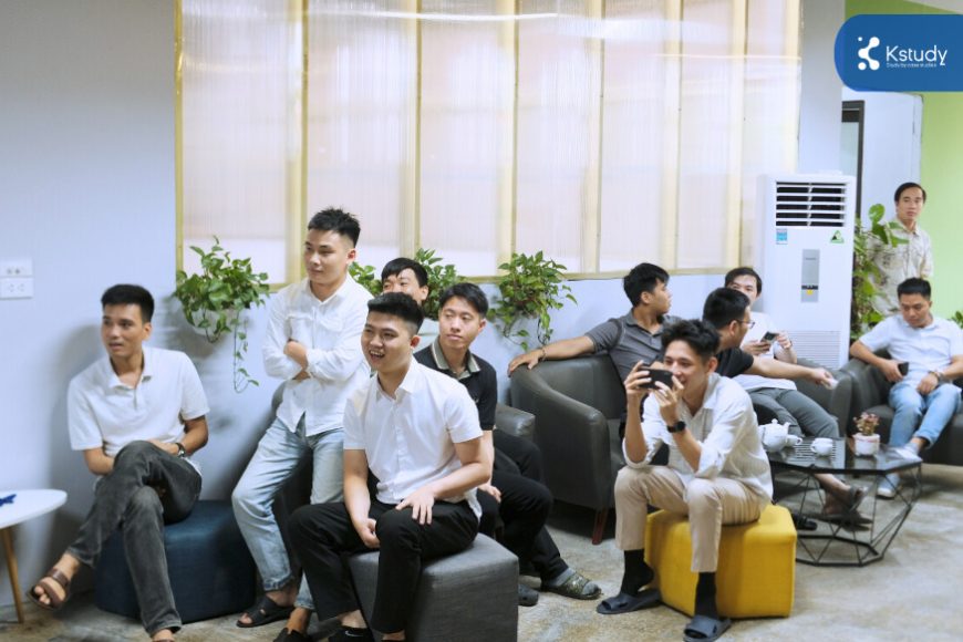 Học viện Kstudy - Chào đón nhiều học viên đến từ các ngành nghề khác nhau