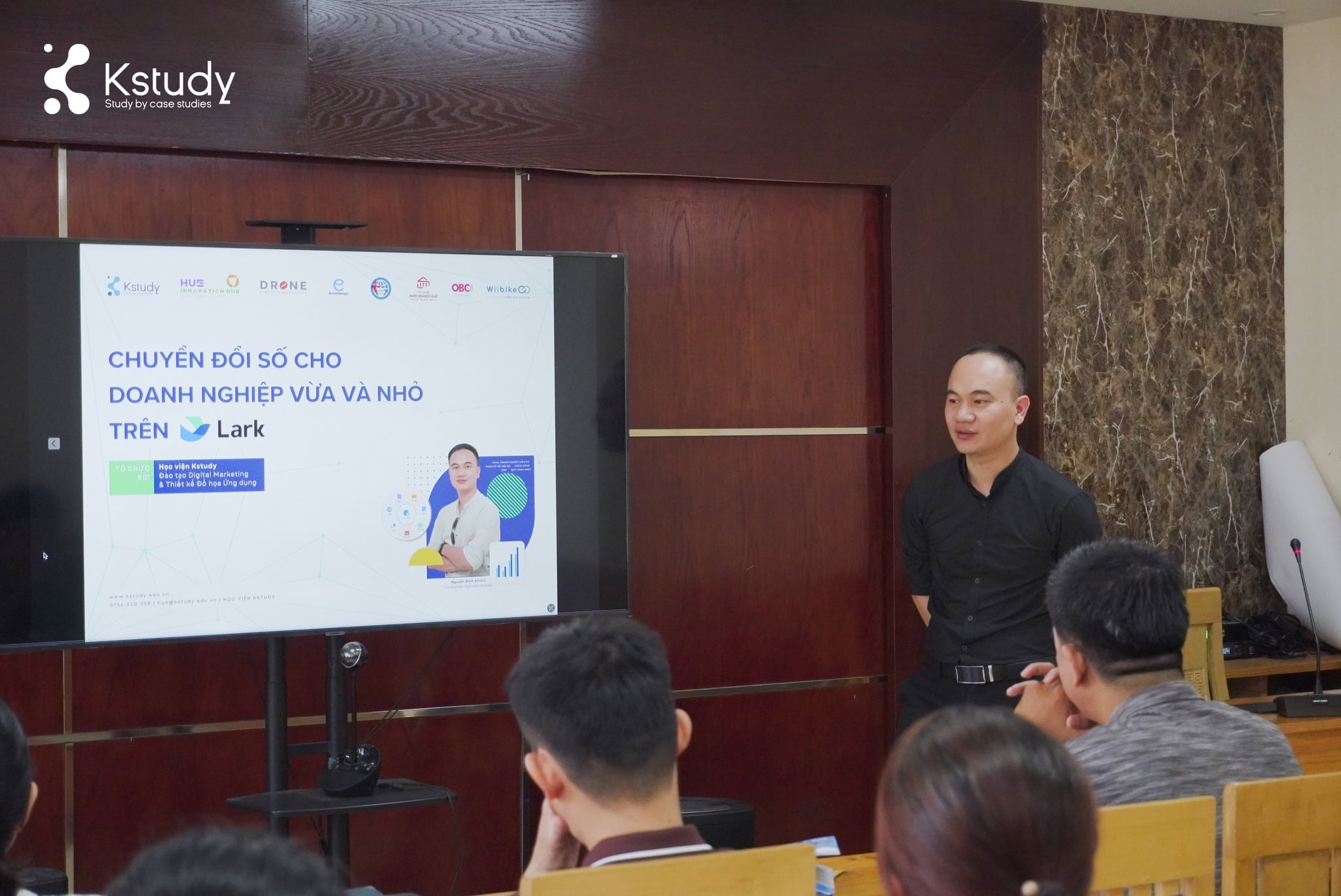 Workshop "Chuyển đổi số và tự động hóa quy trình cho doanh nghiệp trên LarkSuite" 