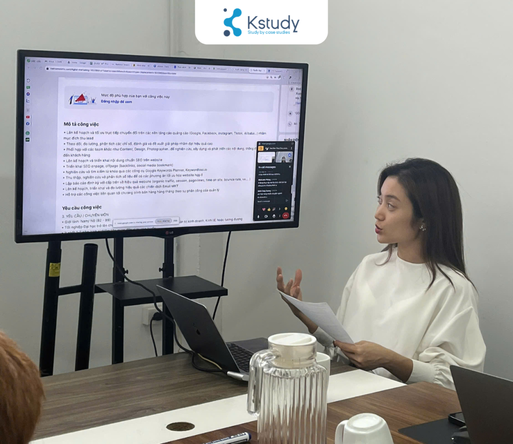 Phân tích các mẫu cv, portfolio thực tế