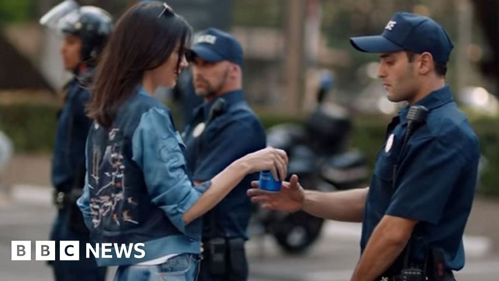 Kendal jenner va hanh dong gay tranh cai