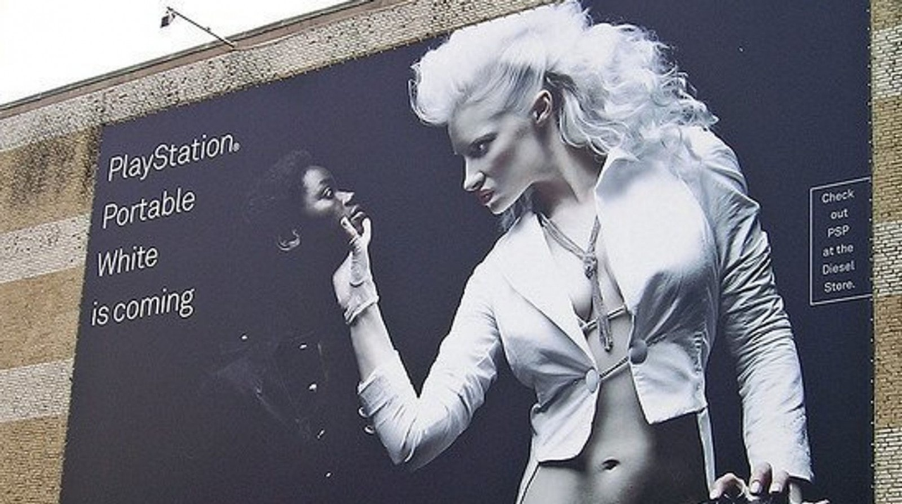 Poster gay tranh cai cua sony tai halan