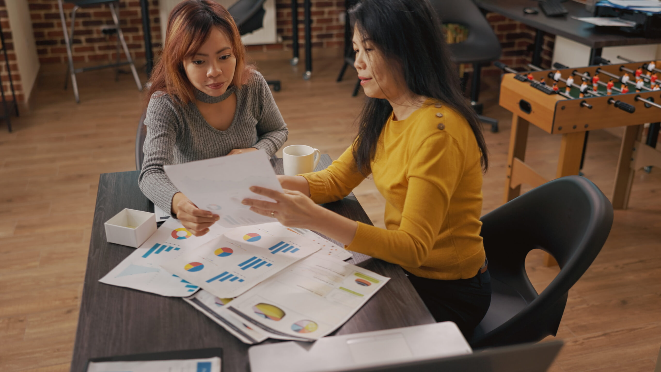 phân tích đối thủ